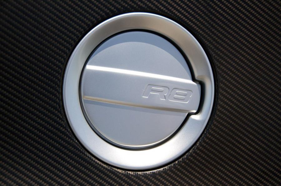 Детали экстерьера Audi R8 GT 2012 года  (фото 30 из 52)